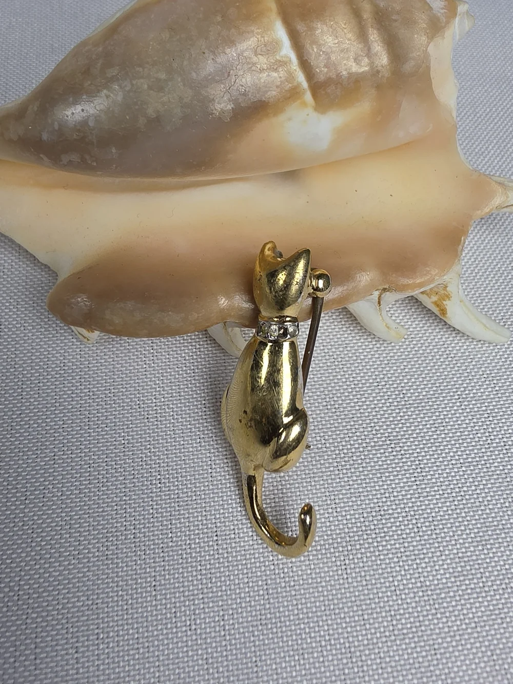 Vintage Signed Carolee Gold Tone Cat Brooch Rhinestone Collar Feline Pin Jewelry